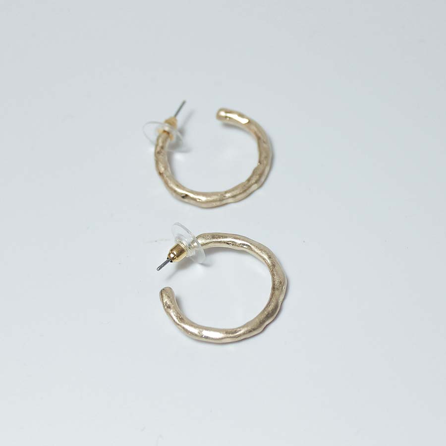 Textured C Shape Simple Earrings - CE - 19073 - GD - Uneeka