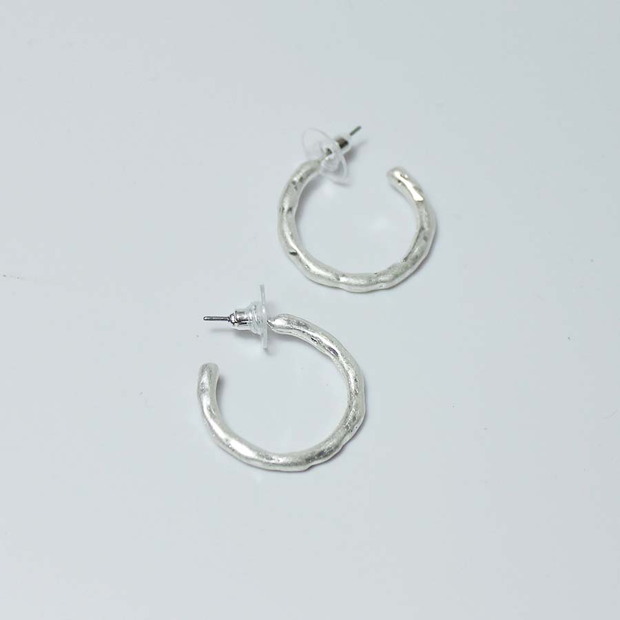 Textured C Shape Simple Earrings - CE - 19073 - SL - Uneeka