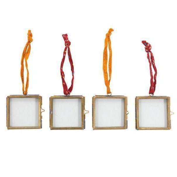 Tiny Antique Brass Kiko Hanging Sari Frame - TK3201 - Uneeka