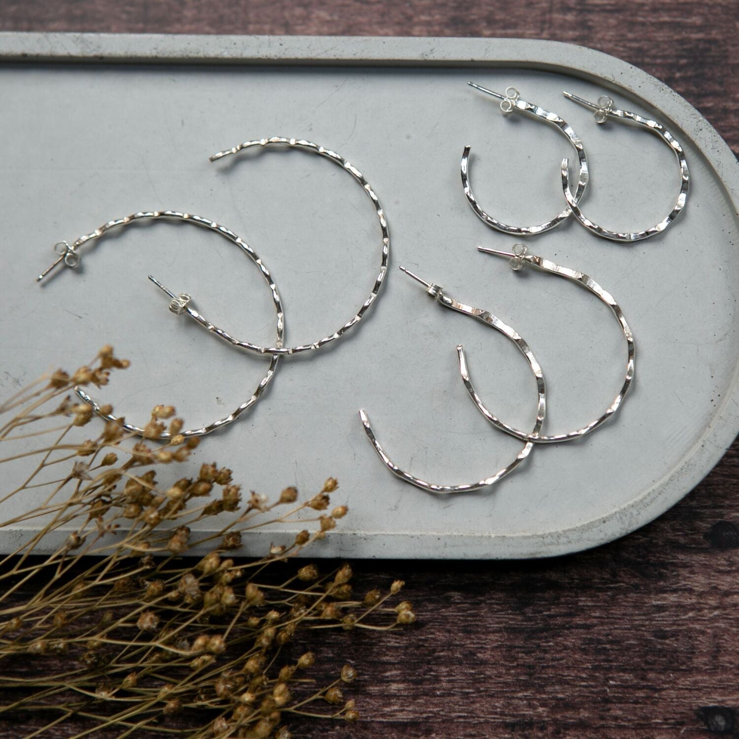 Wavy Style Stud Hoops - HOOP017 - Uneeka