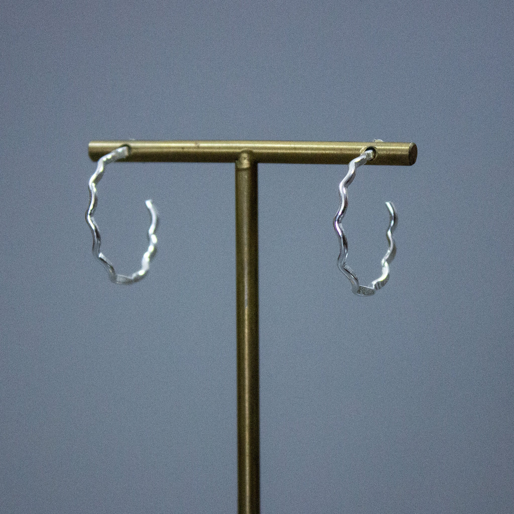 Wavy Style Stud Hoops - HOOP017 - Uneeka