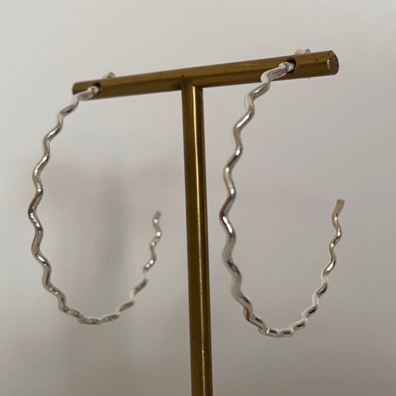 Wavy Style Stud Hoops - HOOP019 - Uneeka