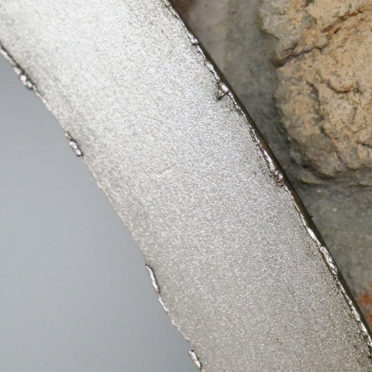 Weathered Edge Silver Finish Metal Round Mirror - 6426 - Uneeka