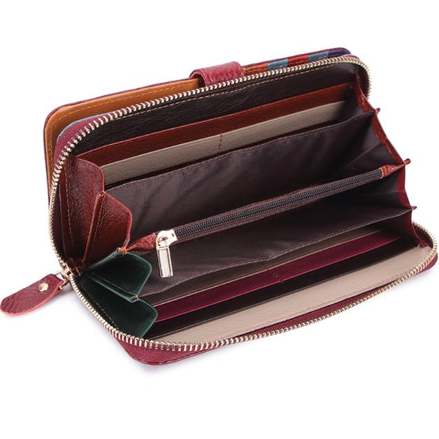 Genuine Leather Purse Internal Multicoloured pockets in zipped compartment.