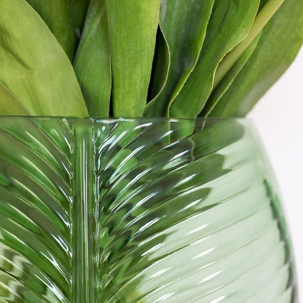 Small Green Leaf Vase Close Up