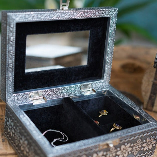 Silver Aluminium Elephant Jewellery Box