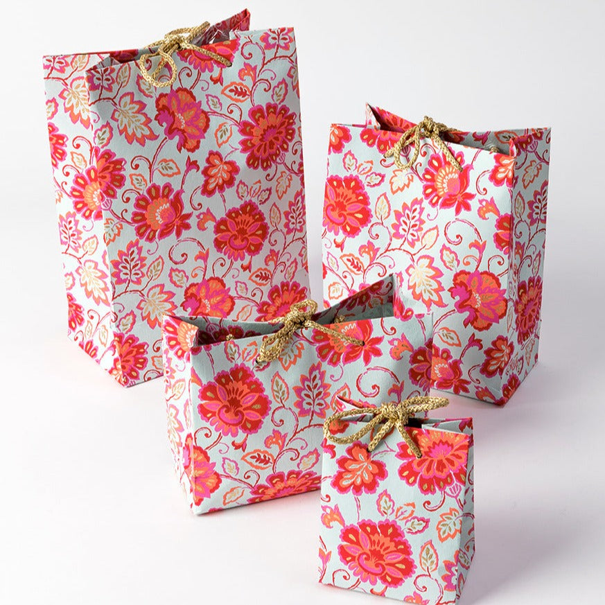 Gorgeous Pink Floral Gift Bag