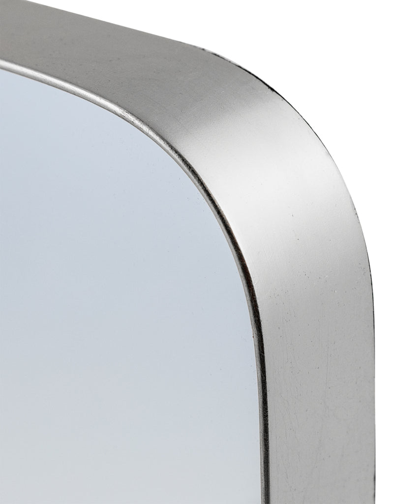 Silver curved edge